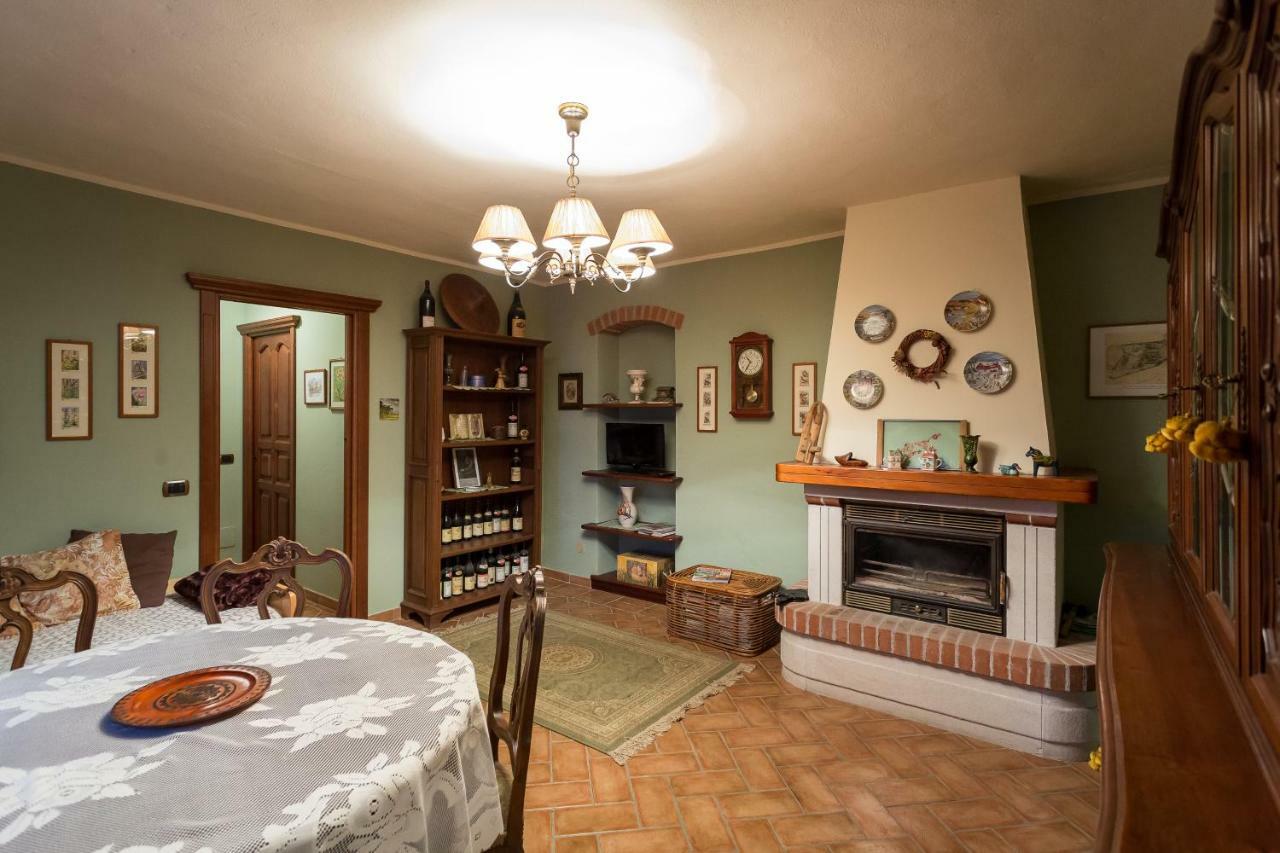 Relax Nel Noccioleto Guest House Novello Exterior photo